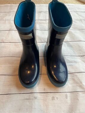 Hatley Navy Rain Boots with Teal Trim